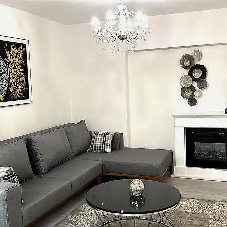 Charming In Near Schlosspark With Terrace