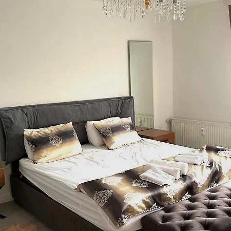 Charming In Near Schlosspark With Terrace Apartment Essen